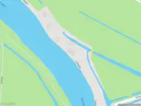 Ambulance met grote spoed naar de Trekkade in Vlaardingen