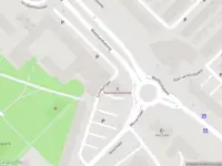 Ambulance met grote spoed naar de Schubertlaan in Maassluis