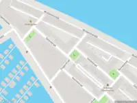 Ambulance met grote spoed naar de Galjootstraat in Amsterdam