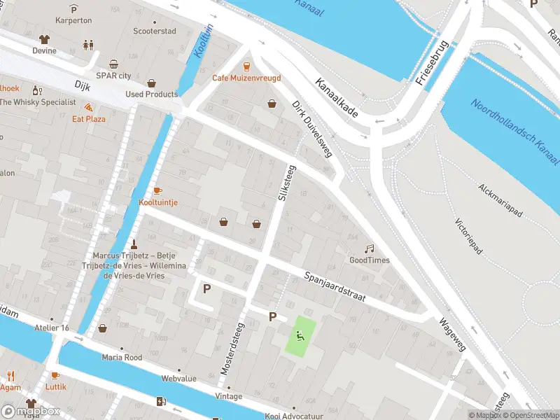 Ambulance met gepaste spoed naar de Sliksteeg in Alkmaar