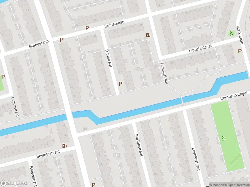 Ambulance met grote spoed naar de Afrikalaan in Delft