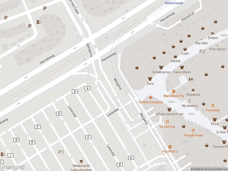Ambulance met grote spoed naar de Heuvelweg in Leidschendam