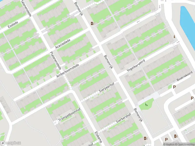 Ambulance met grote spoed naar de Magnoliahof in Diemen