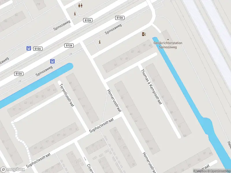 Ambulance met grote spoed naar de Homerusstraat in Rotterdam