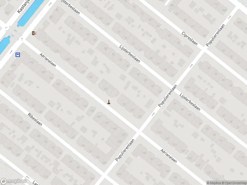 Brandweer met gepaste spoed naar de Gentiaanstraat in Rotterdam vanwege afhijsen patient