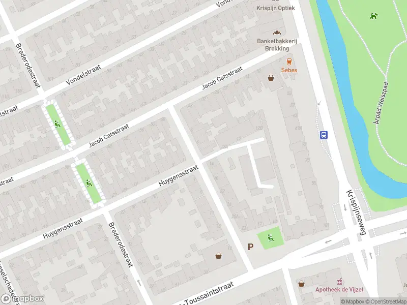 Ambulance met grote spoed naar de Roemer Visscherstraat in Dordrecht