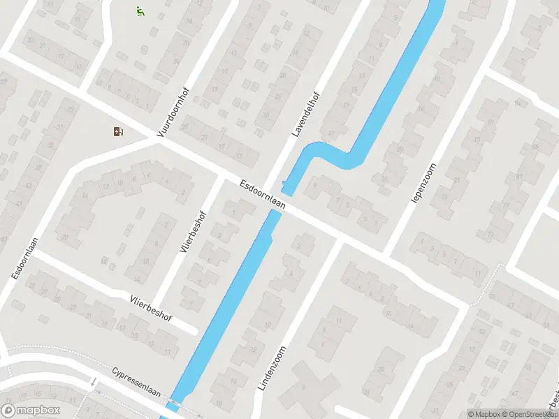 Ambulance met grote spoed naar de Esdoornlaan in Papendrecht