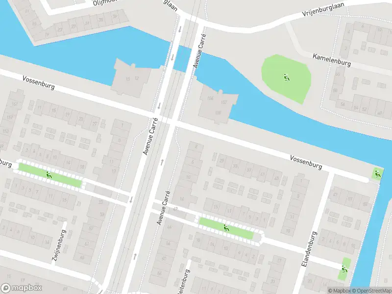 Ambulance met gepaste spoed naar de Avenue Carré in Barendrecht