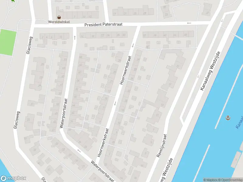 Ambulance met gepaste spoed naar de Hoornwerkstraat in Hellevoetsluis