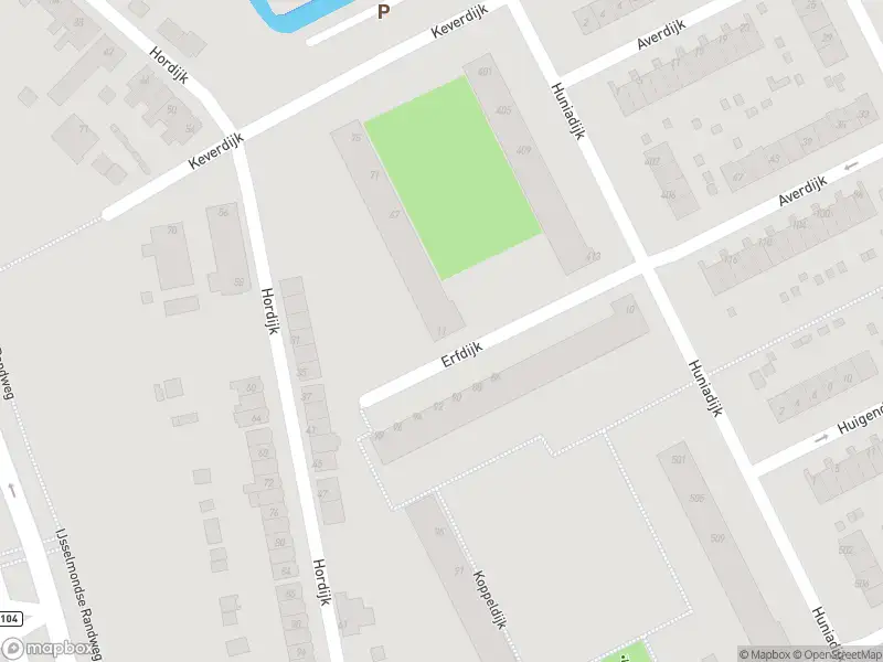 Ambulance met grote spoed naar de Erfdijk in Rotterdam