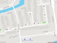 Ambulance met grote spoed naar de Royaardsplein in Schiedam