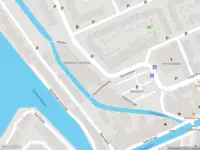 Ambulance met gepaste spoed naar de Wagenstraat in Maassluis