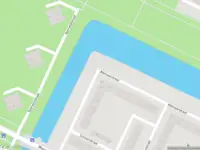 Ambulance met grote spoed naar de Ilperveldstraat in Amsterdam