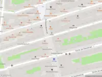 Ambulance met grote spoed naar de Amstelveenseweg in Amsterdam