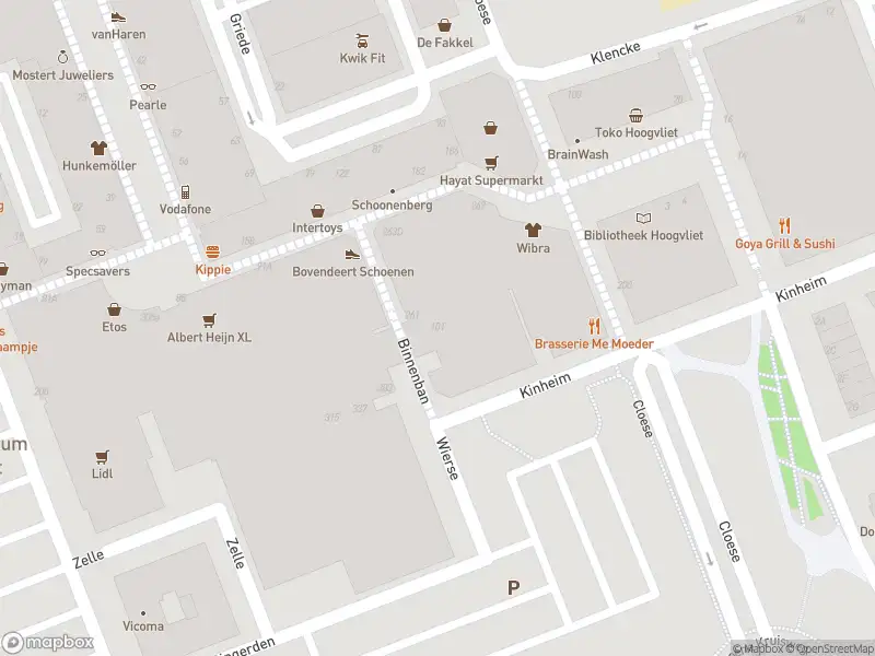 Ambulance met grote spoed naar de Binnenban in Hoogvliet Rotterdam