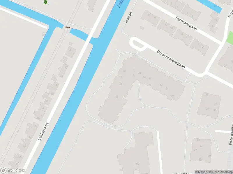 Ambulance met gepaste spoed naar de Groot hoefbladlaan in Bennebroek