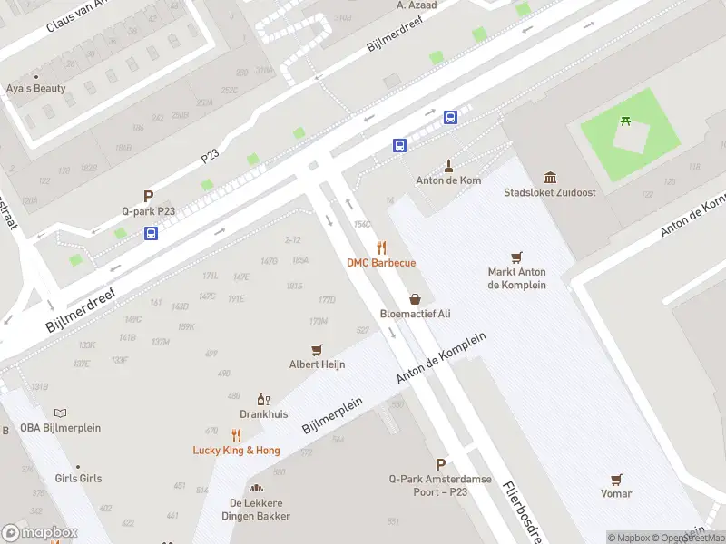 Ambulance met grote spoed naar de Foppingadreef in Amsterdam