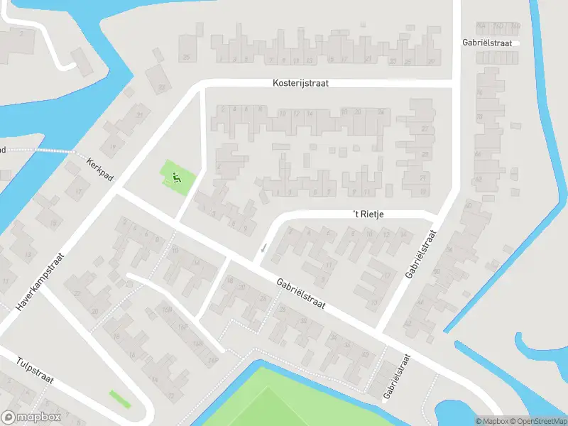 Ambulance met grote spoed naar de 't Rietje in Ursem