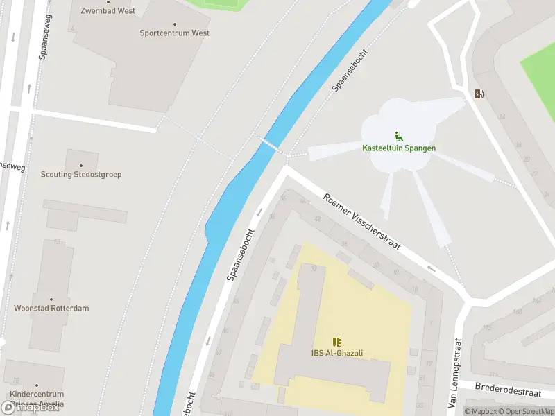 Ambulance met gepaste spoed naar de Spaansebocht in Rotterdam