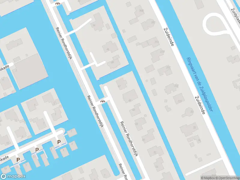 Ambulance met gepaste spoed naar de Reinier Rondhorstdijk in Rotterdam