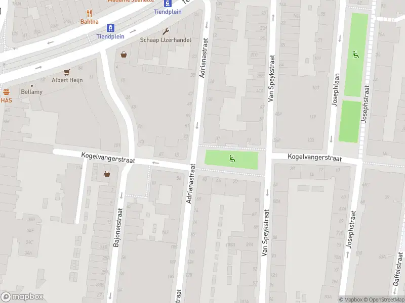 Ambulance met gepaste spoed naar de Kogelvangerstraat in Rotterdam