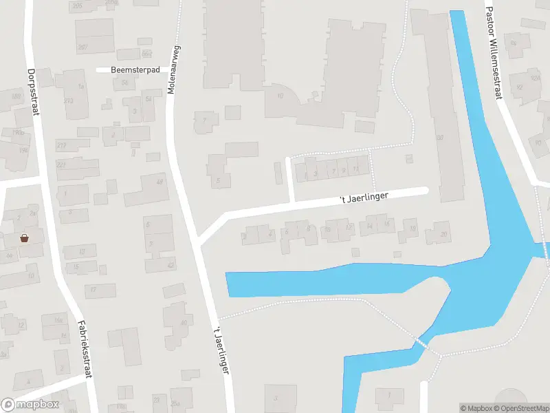 Ambulance met grote spoed naar de 't Jaerlinger in Warmenhuizen