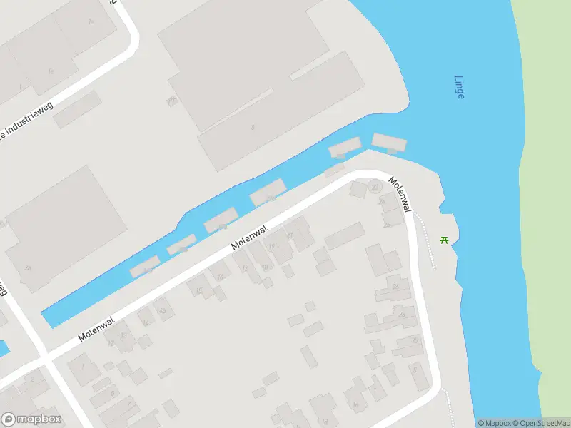 Ambulance met grote spoed naar de Molenwal in Asperen