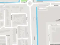 Brandweer met grote spoed naar de Lange Meet in Strijen vanwege voertuigbrand