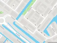 Ambulance met grote spoed naar de Peterseliestraat in Wateringen