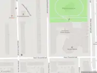 Ambulance met gepaste spoed naar de Wilhelmina Druckerstraat in Amsterdam