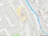 Ambulance met grote spoed naar de Zaagmolenpad in Zevenhuizen