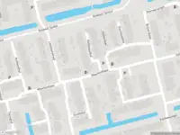 Brandweer met gepaste spoed naar de Kiekendiefhof in Delft vanwege afhijsen patient