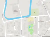 Brandweer met gepaste spoed naar de Clarastraat in Megen vanwege een liftopsluiting