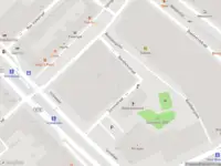 Ambulance met grote spoed naar de Simonstraat in Rotterdam