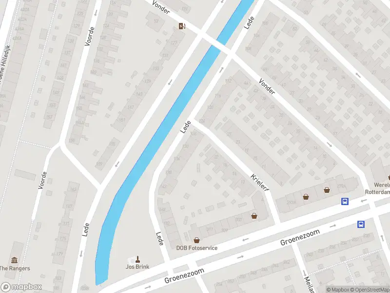 Ambulance met grote spoed naar de Lede in Rotterdam