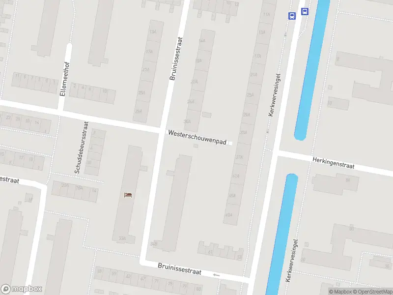 Ambulance met grote spoed naar de Bruinissestraat in Rotterdam