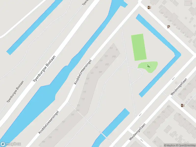 Ambulance met grote spoed naar de Knobbelzwaansingel in 's-Gravenhage