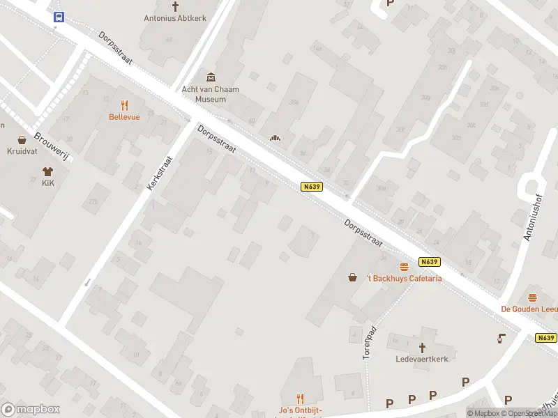 Politie met grote spoed naar de Dorpsstraat in Chaam vanwege letsel