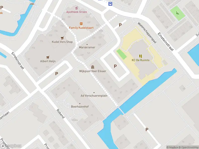 Ambulance met grote spoed naar de Nobelhof in Kudelstaart