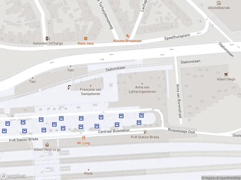 Brandweer met gepaste spoed naar de Anna van Lotharingentoren in Breda vanwege een liftopsluiting