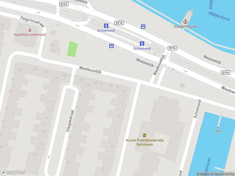 Ambulance met gepaste spoed naar de Westkousdijk in Rotterdam