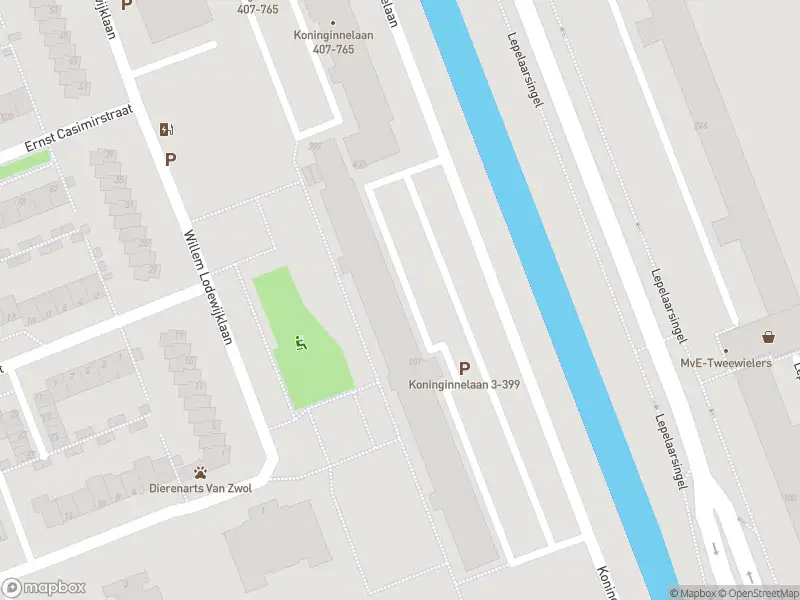 Ambulance met gepaste spoed naar de Koninginnelaan in Vlaardingen