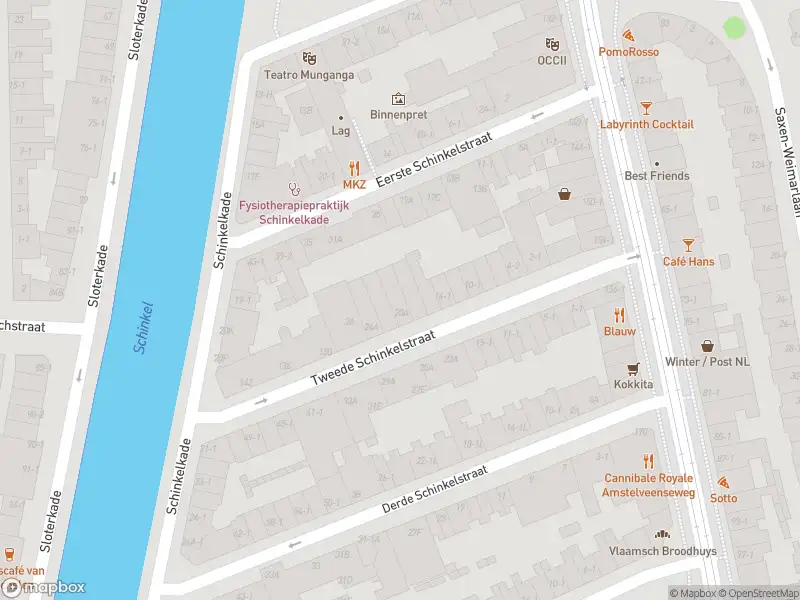 Brandweer met gepaste spoed naar de Sluisstraat in Amsterdam vanwege afhijsen patient