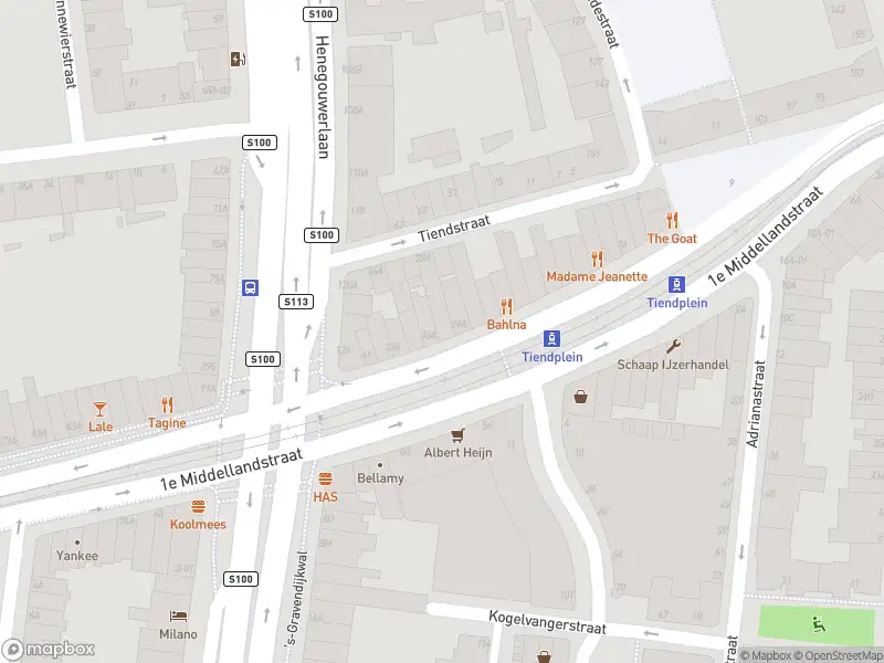 Ambulance met grote spoed naar de 1e Middellandstraat in Rotterdam