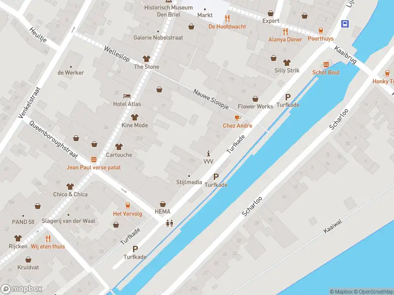 Ambulance met gepaste spoed naar de Turfkade in Brielle