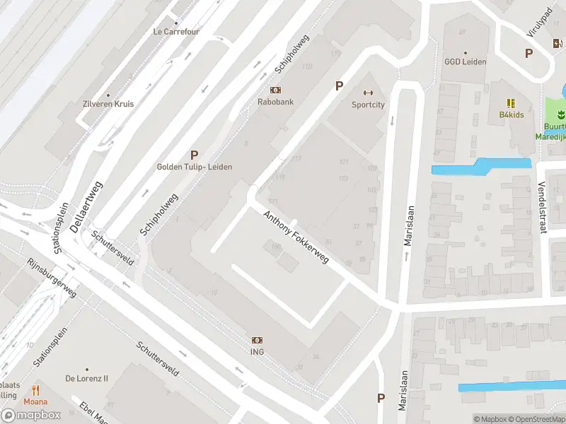 Ambulance met grote spoed naar de Schuttersveld in Leiden