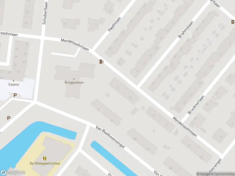 Ambulance met grote spoed naar de Mendelssohnlaan in Rotterdam