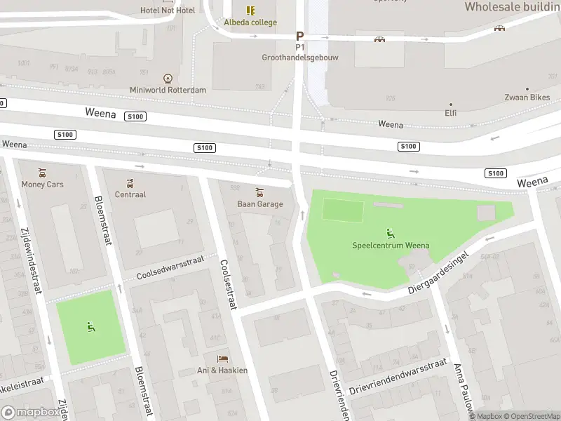 Ambulance met gepaste spoed naar de Diergaardesingel in Rotterdam