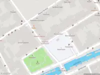 Politie met grote spoed naar de Ossenmarkt in Groningen vanwege ongeval met letsel