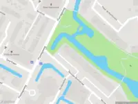 Ambulance met grote spoed naar de Nicolaas Beetsstraat in Alblasserdam